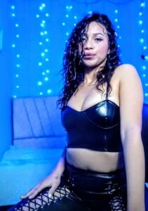 monika_256 Public Pic 2