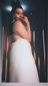 kriztal_pretty Public Pic 2