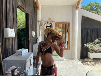 victoria_decapri Bohemian & floral Pic