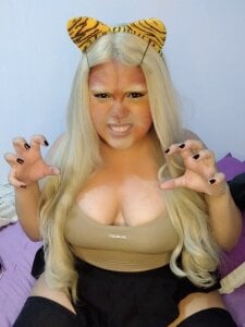 Lilith_Rouge Public Pic 2