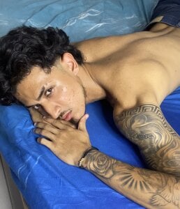 Kriss_Edwards Kriss AURA 🧿🔮 Pic