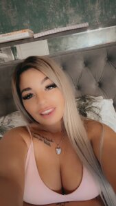 UKBlondeTemptress Public Pic 6