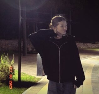 HalleyMedearis It’s me😊 Pic 2