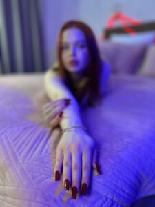 RedheadQueen_ black color suits me well... Immagine 