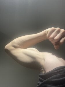 yourwhiteboy1 Bicep flex 1080p pictures Gambar 3