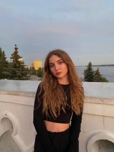 MadelineWest Public Pic 4