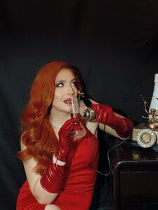 sahra_taylor_ Call me in this new year ✨ 사진 6