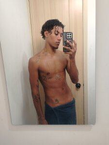 Michaell🌌☄️ de GREEN_BOYS  8 photos