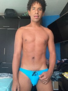 Tendajih_Black swimwear Pic 5