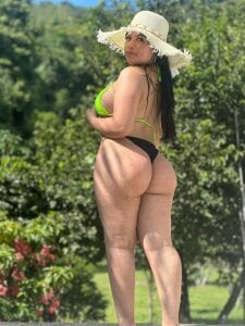 Anggy_Clark sunbathe with me Pic 2