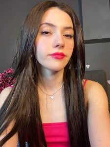 _OliviaClark_ Public Immagine  3