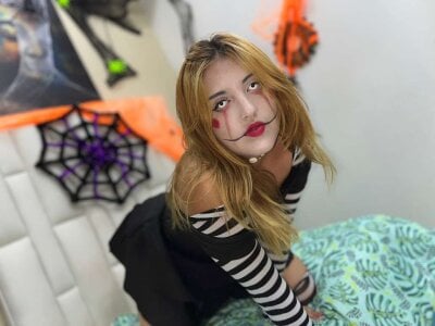 Eilish_hall SWEET OR TRICK 😈 Pic