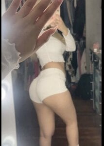 Bella_haddid777 kullanıcısının Public albümü -  4 fotoğraf