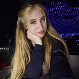 Lola_Rosy's blondie Sex Photo 4