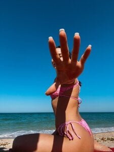 Meet much better me de SkyMusee_  2 Imagens