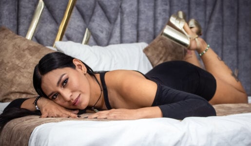 AndreaKlum Public Pic 4