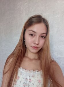 MaxineBelow Public Pic 6
