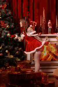 Fluffy_Bubble21 🎅💖 I’m your favorite gift… Will you put me under the tree? 🎁✨ Εικόνα 5