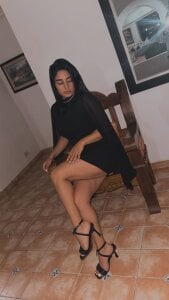 Scarlett_12 Elegance and wickedness slika