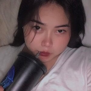 Bella_Bumzyyy A little Taste of Me Pic