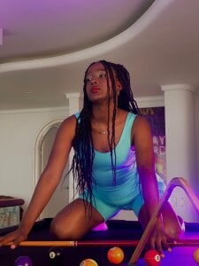 Yara_Shinne Fancy a game?  8. fénykép