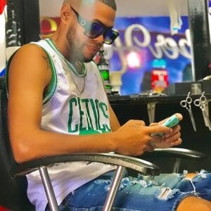 25_MARIANA Public Pic