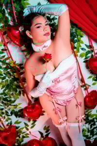 HatsaJones Lost in love 💗 Hình 2