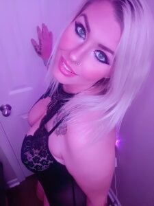 ellieconradxo