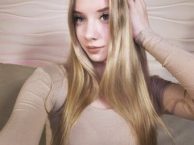 katt__y Public Pic 2