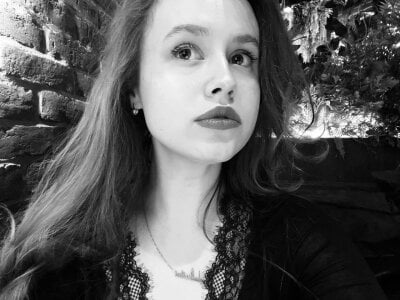 SusannaScholler Black and white Love🖤🤍 Bilde 6