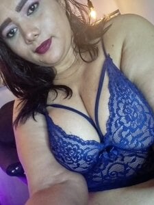 CurvyHorny_Caro Have a good weekend Pic 5