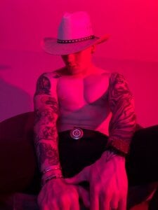 Alan_rosee Your favorite cowboy baby 😈 사진 5