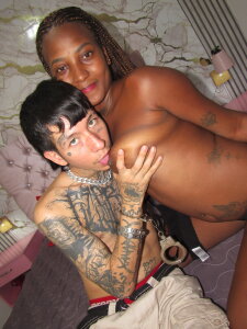 AshlieeGreenn enjoying my delicious tits . fénykép