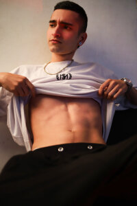 Ethann_Boy Public Foto 3