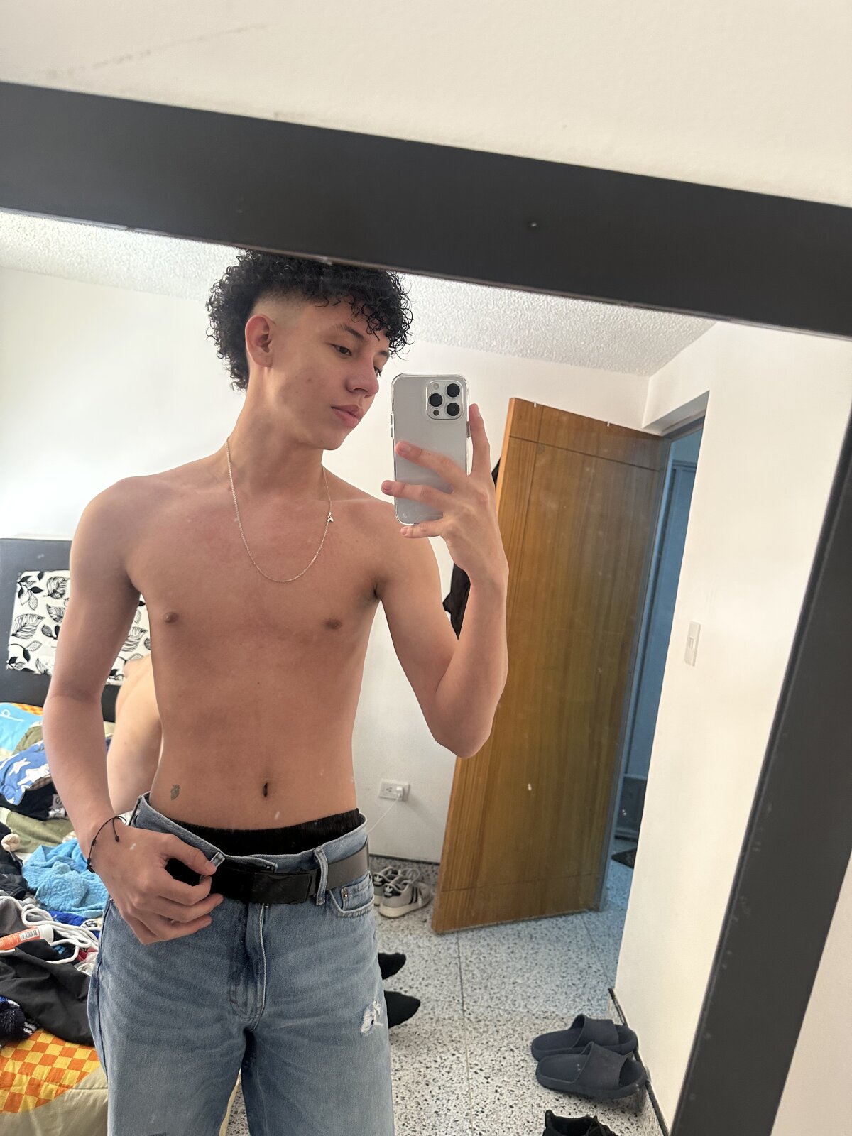 yoursexyjose 님의 트렌드 중인 사진  9995개