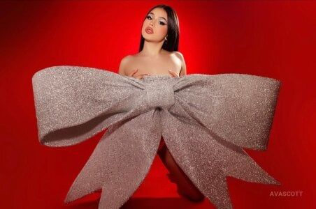 AvaScott_ Forbidden Gift 🎁 Immagine  4