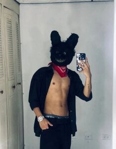 Taylor_Black_01 Public Pic 2