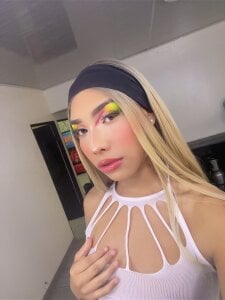 caribbean_passion_ This princess is cute makeup for you🌈😍 Pic