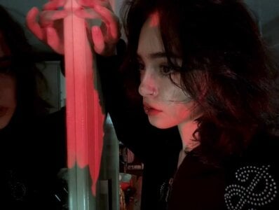 Faride_Shy Public Pic 2