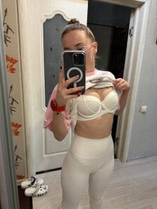 AEster01 My body Pic 3