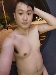 biantaigonggou 公狗爱露 Pic 3