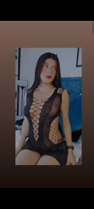 saray_reesee Public Pic 4