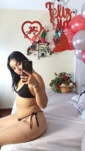 Public de DanniWest  4 Imagens