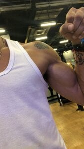 ARON_TAYLER01