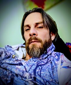 Riley_Das Public Pic 4