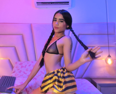 StefanyCondia Public Pic 6