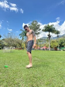 Sharon_Tyga20 Outdoors รูป  5