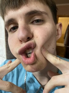 BarrettLidz Live style Pic 3