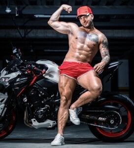 delessandro_worldReady to Ride ? 🏍️🔥 Bild 3