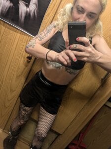 MissManic666 Public Pic 4